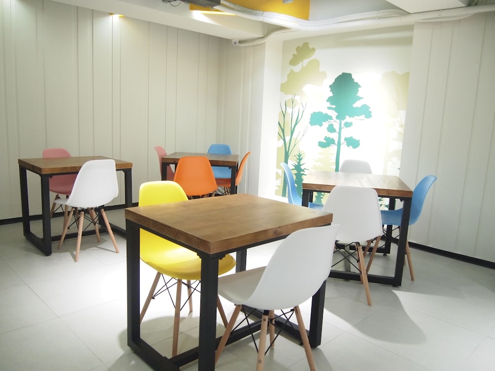 Fairytale Yisu Hot Spring Hotel 38/53