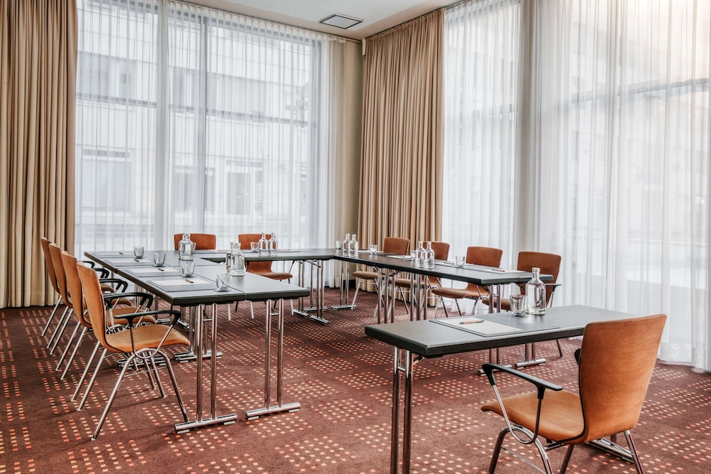 Intercityhotel Dresden 49/59