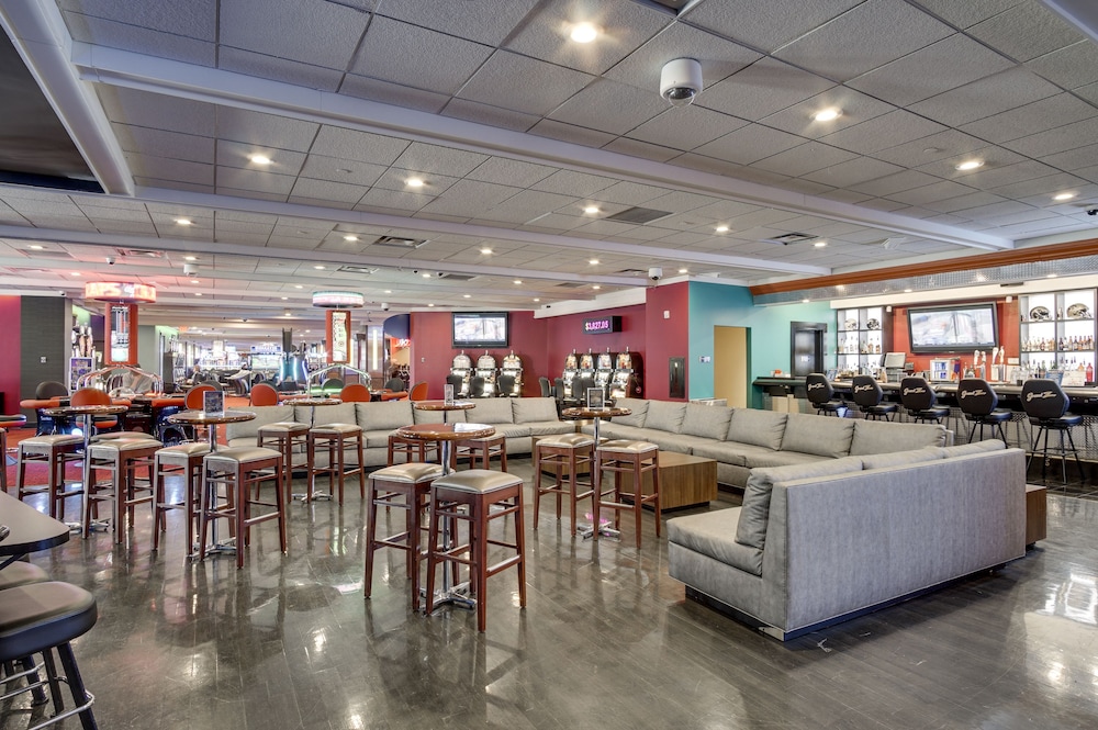 Grand Z Hotel Casino by Red Lion Hotels 42/57