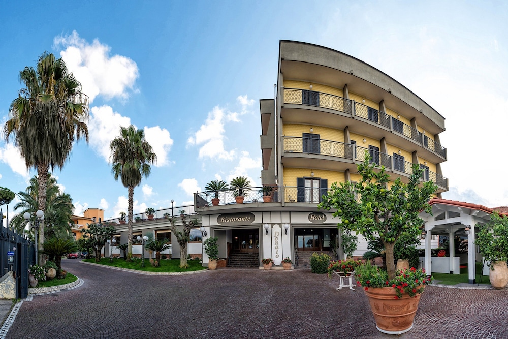 HOTEL RISTORANTE DONATO 66/73