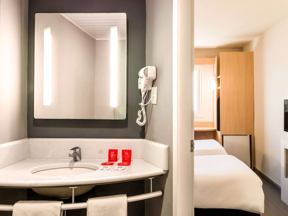Ibis Marilia 25/64