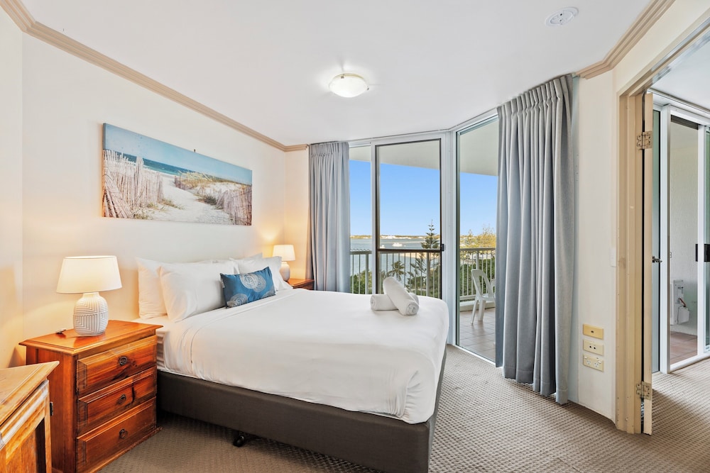 2 BEDROOMS, APARTMENT
