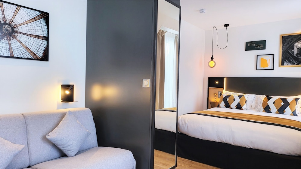 JUNIOR SUITE, POOL ACCESS