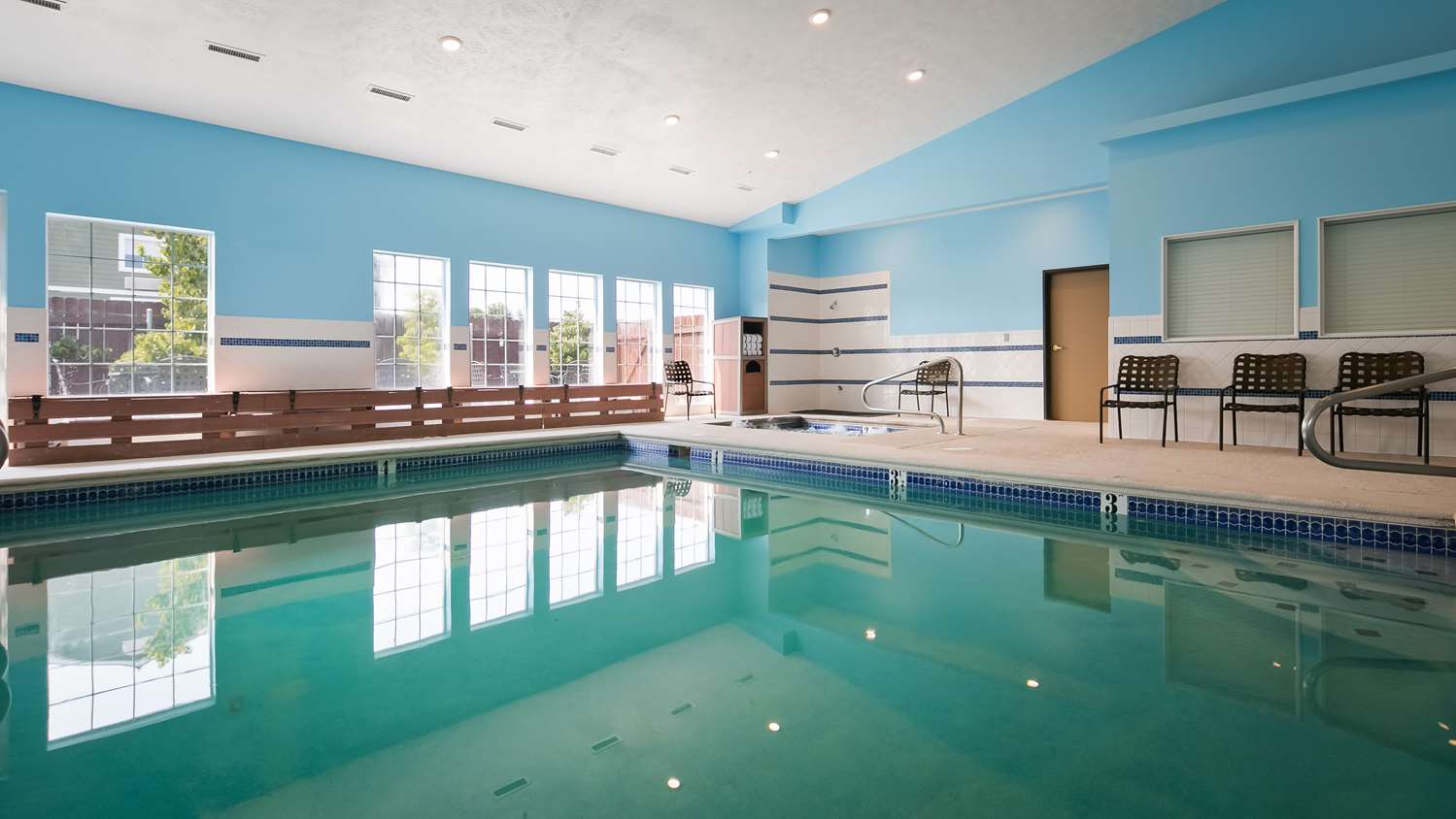 Best Western Plus The Inn At Horse Heaven 8/15