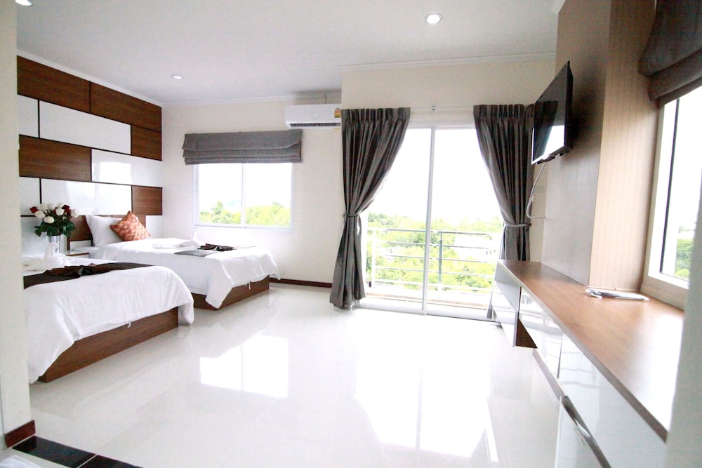 Ttt Hotel 17/48