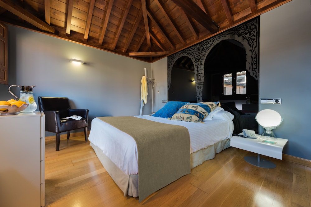 Gar Anat Hotel Boutique 47/81