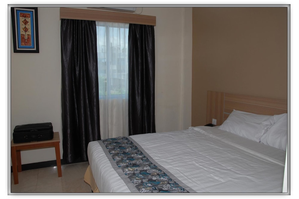 Hotel Golden Gate 7/23