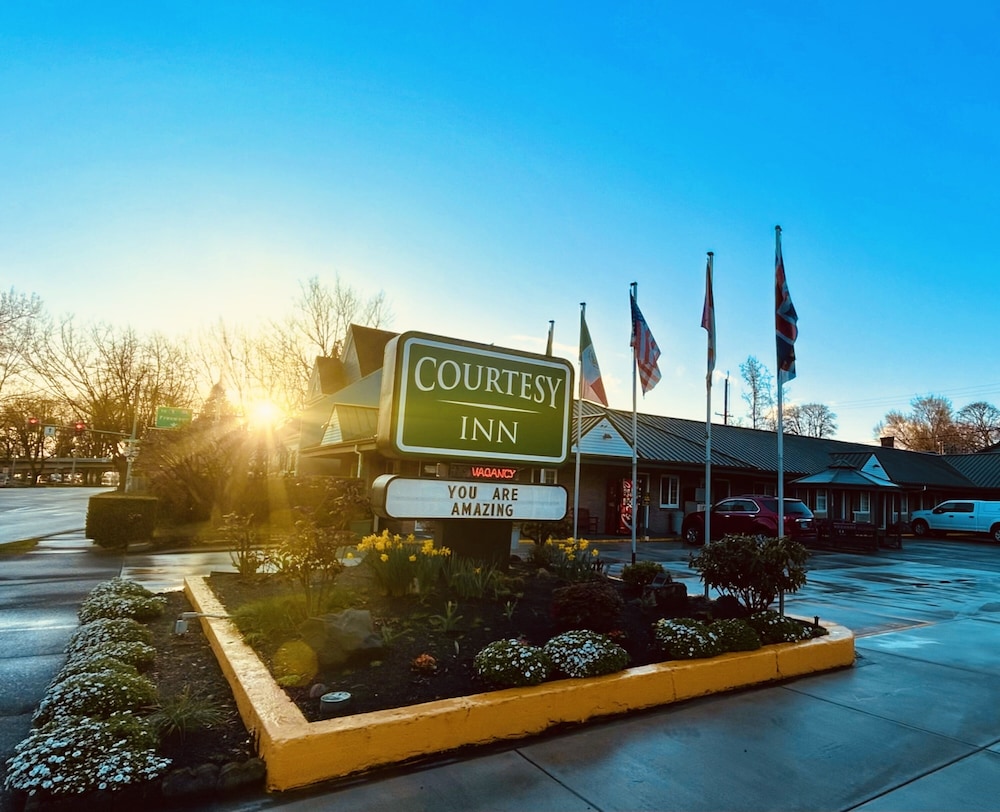 Courtesy Inn Eugene 56/63