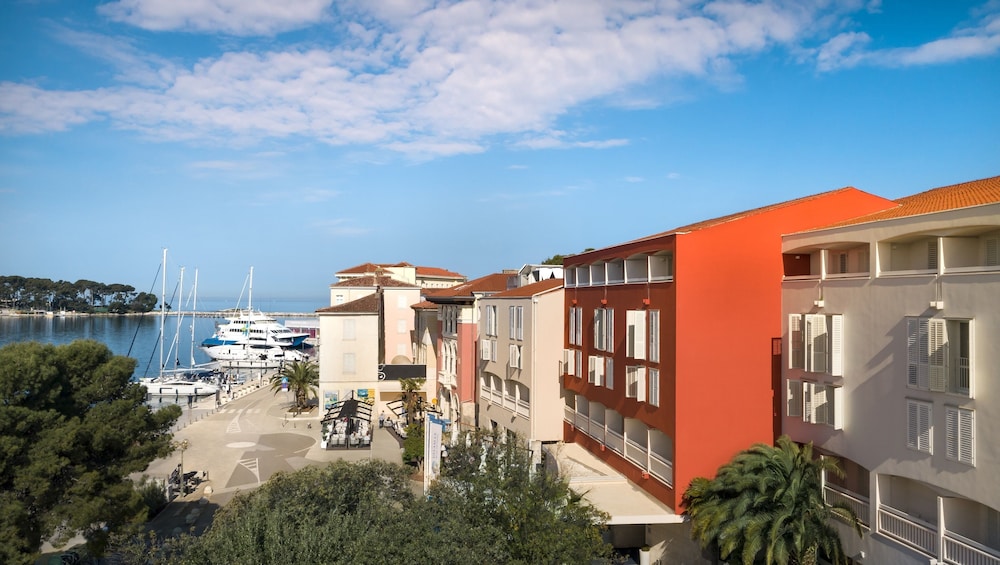 Valamar Riviera Hotel & Residence photo5