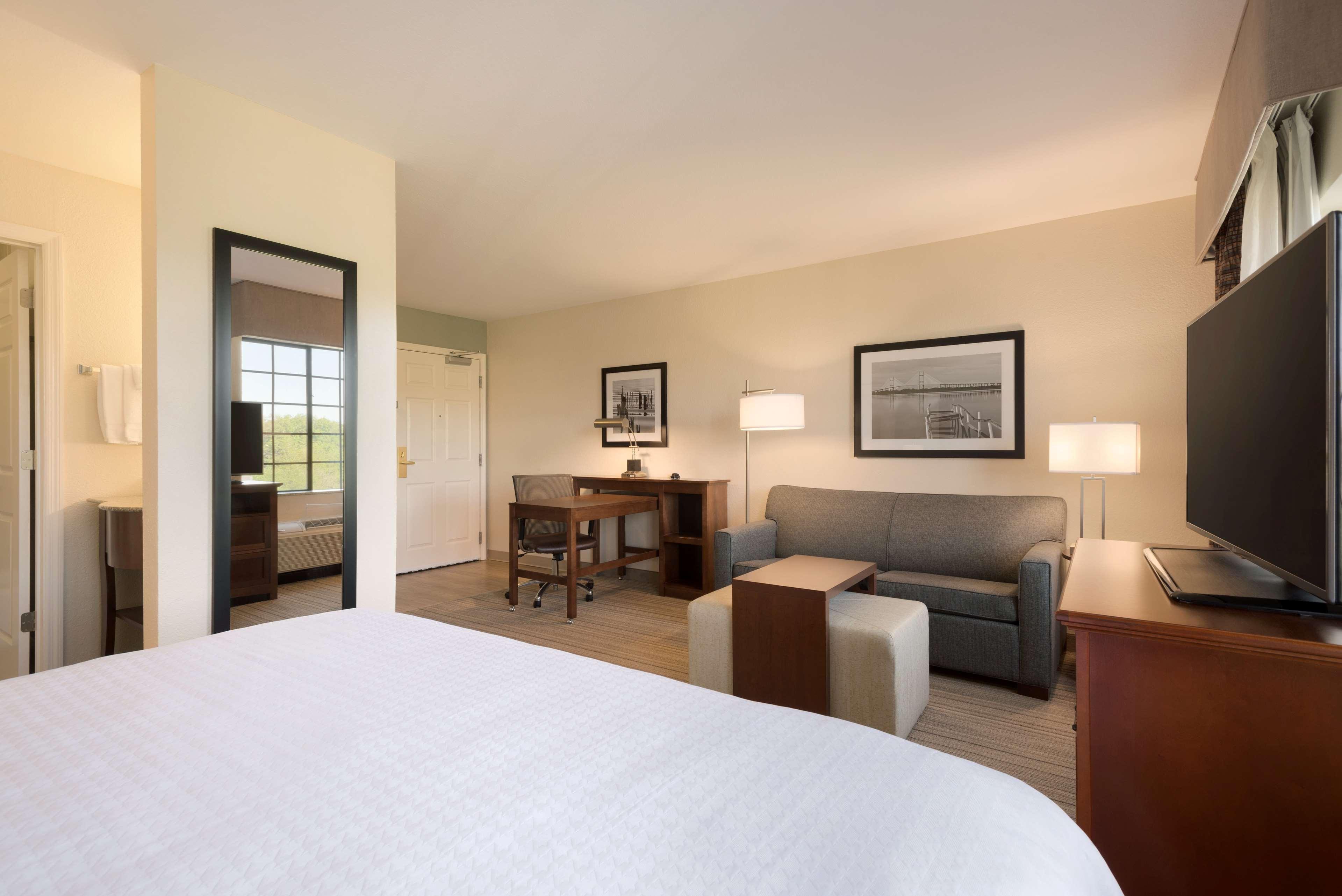 STUDIO, SUITE, KING BED, ACCESSIBLE