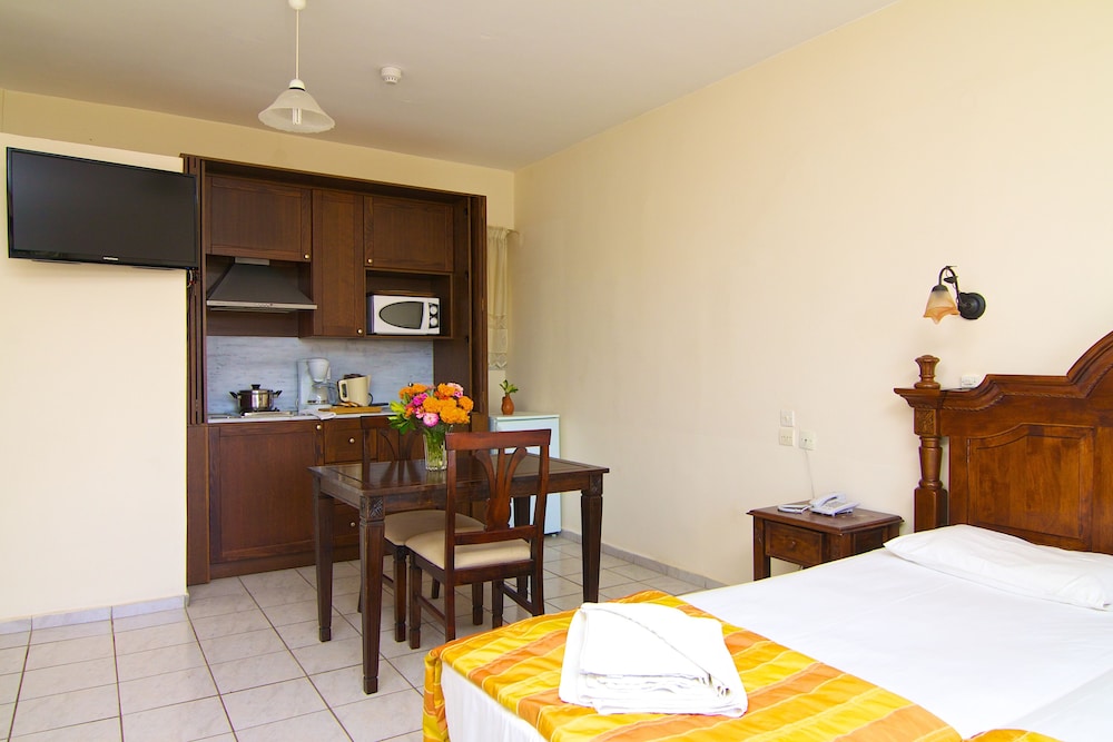 Trefon Hotel Apartments and Family Suites 30/73