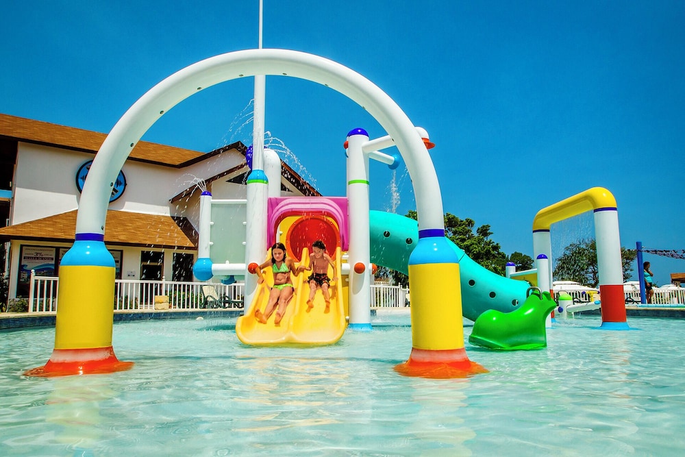 Ocean Village Deluxe Resort and Spa 63/71