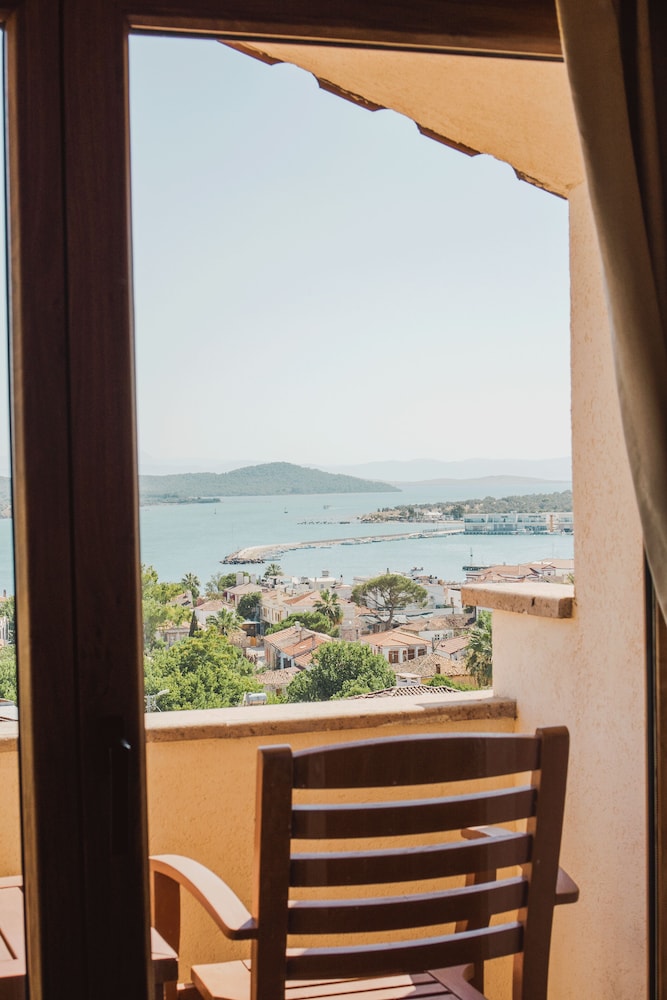 Tas Konak Hotel 36/43