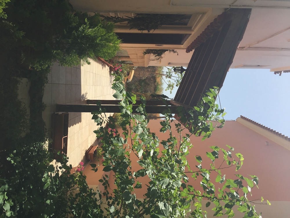 Ulrika Hotel 33/50
