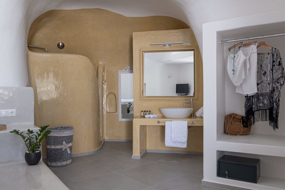 Santoterra Antigua Luxury Suites 48/50