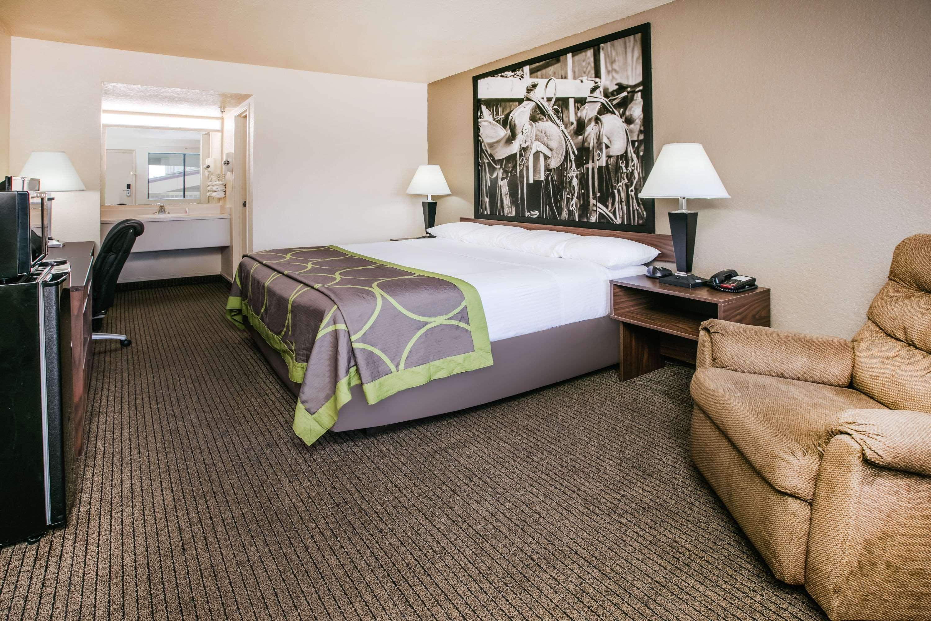 Room, King Bed