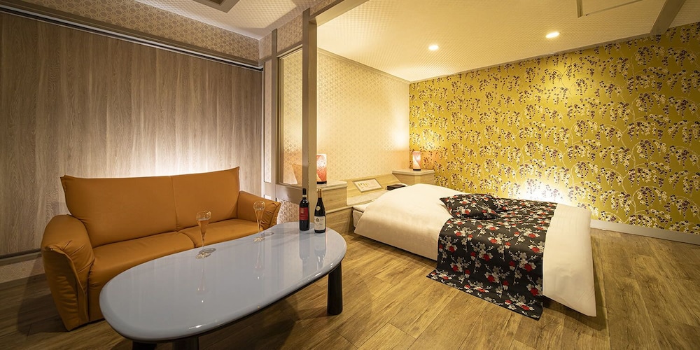 Hotel Jardin de Fleurs 28/48