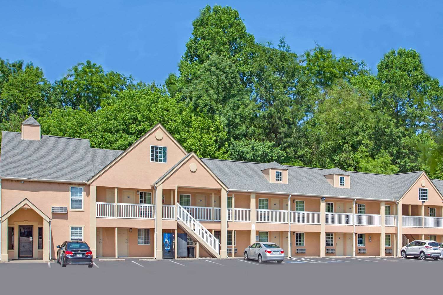 Days Inn by Wyndham Canton 1/19