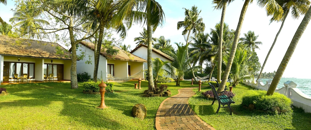 Abad Whispering Palms in KOTTAYAM