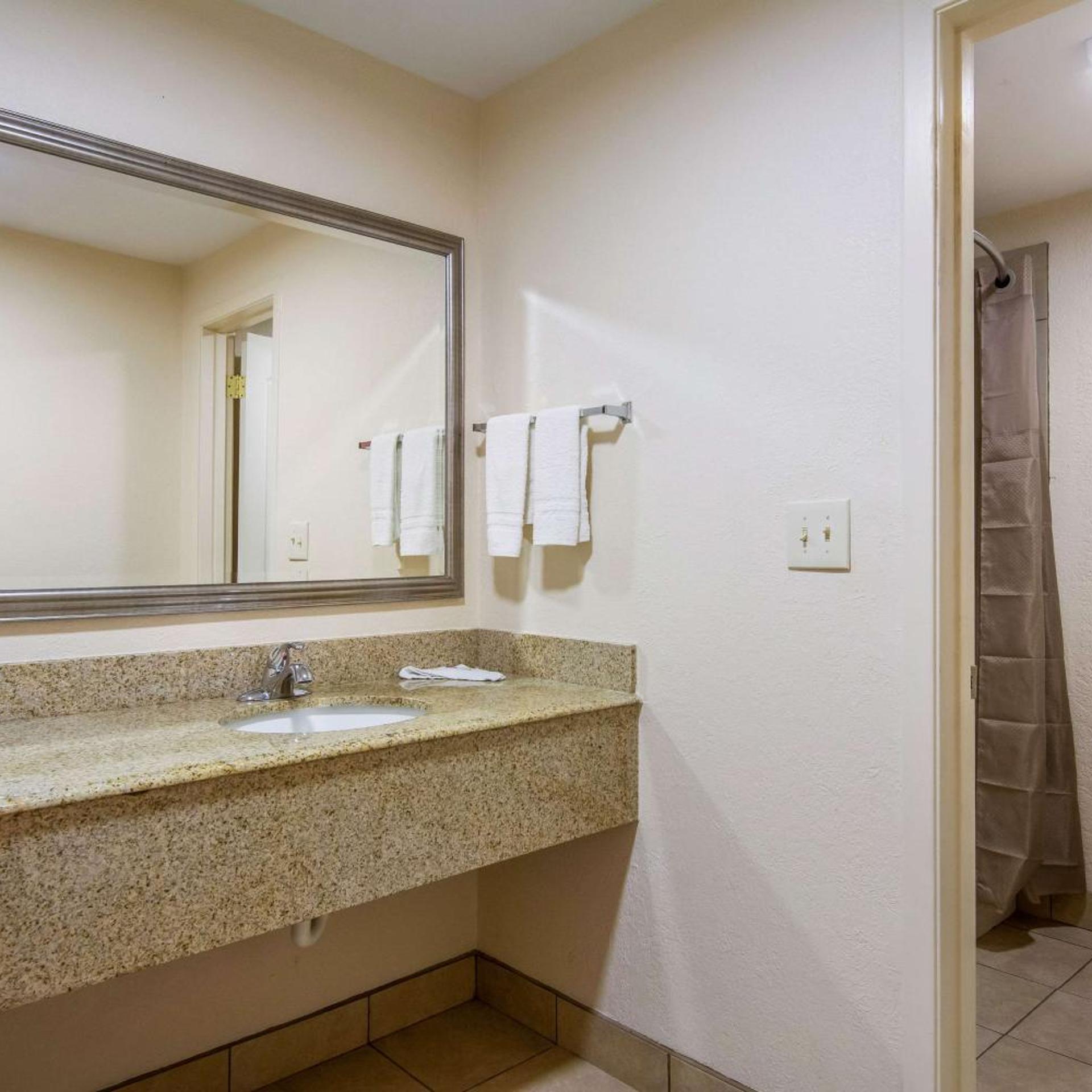 غرفة بسريرين كوين لذوي الإعاقة، Motel6 Winnie Tx 6/6