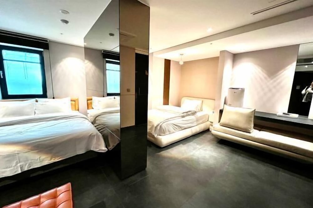 Adlige Hotel 16/54