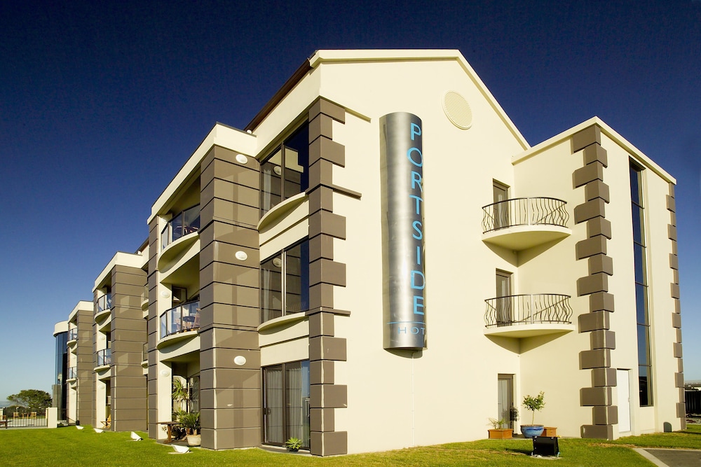 Portside Hotel 5/68