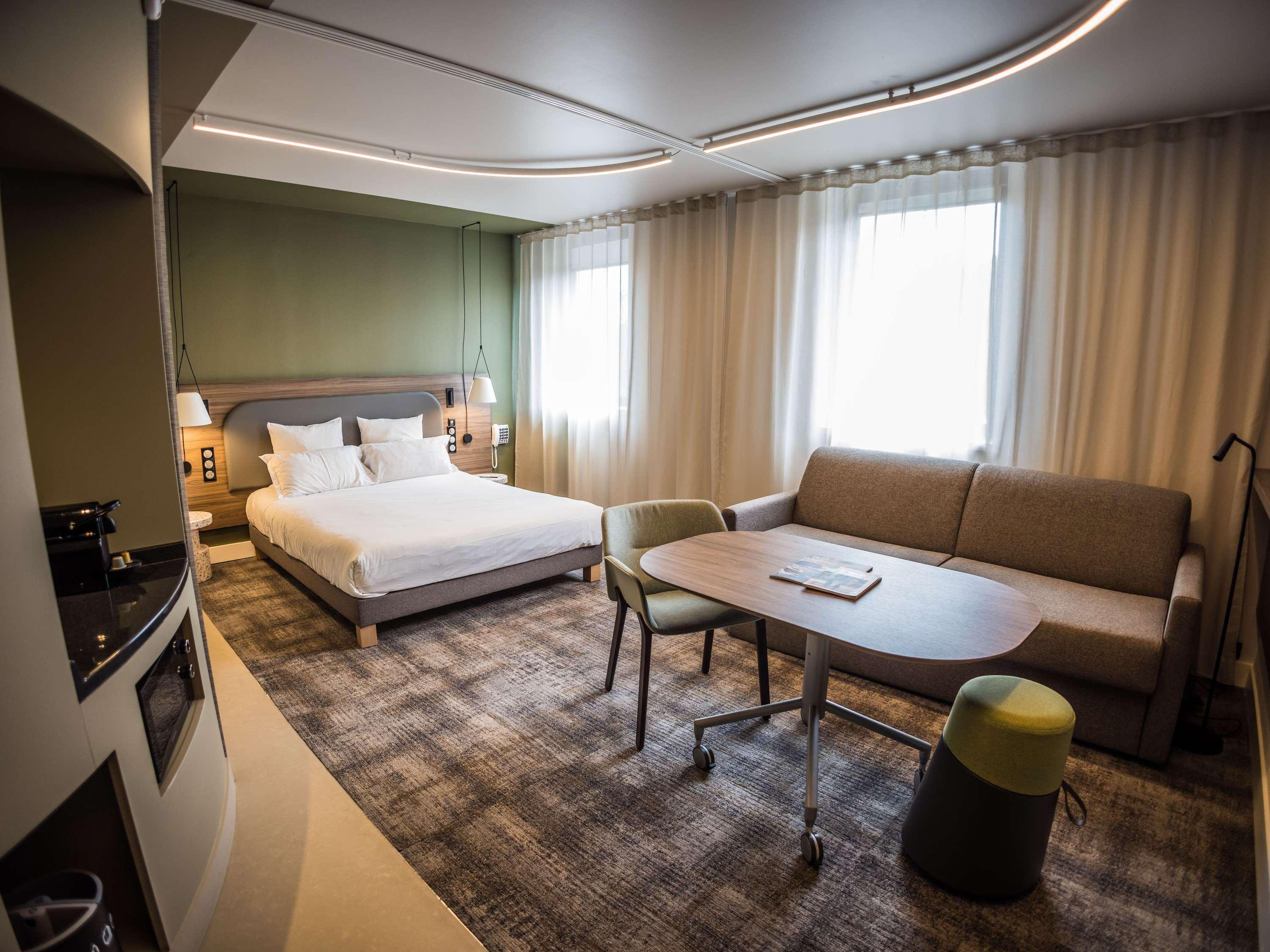 SUPERIOR, SUITE, ACCESSIBLE