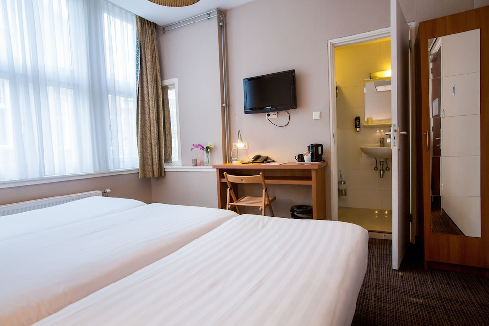 Dutch Design Hotel Vondelpark 19/50