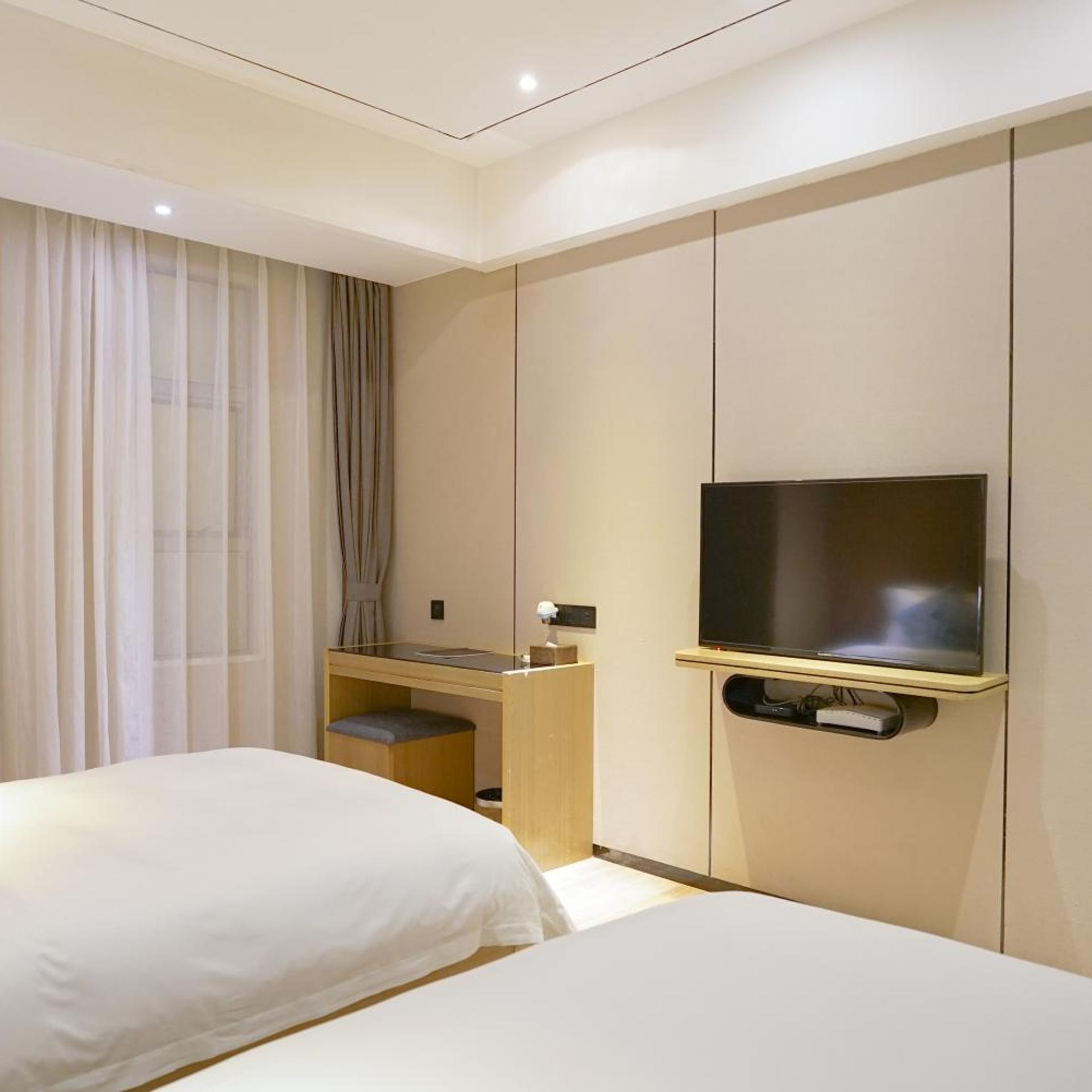 Superior, Single Bed, No Window