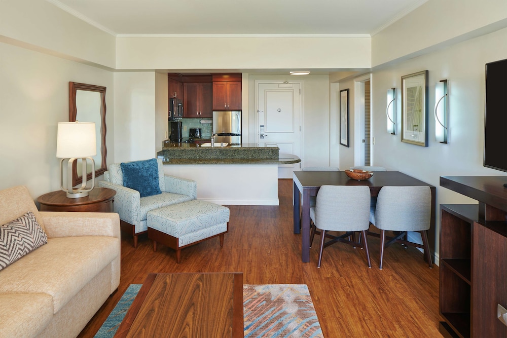 Hilton Grand Vacations Club at Hilton Hawaiian Village 33/50