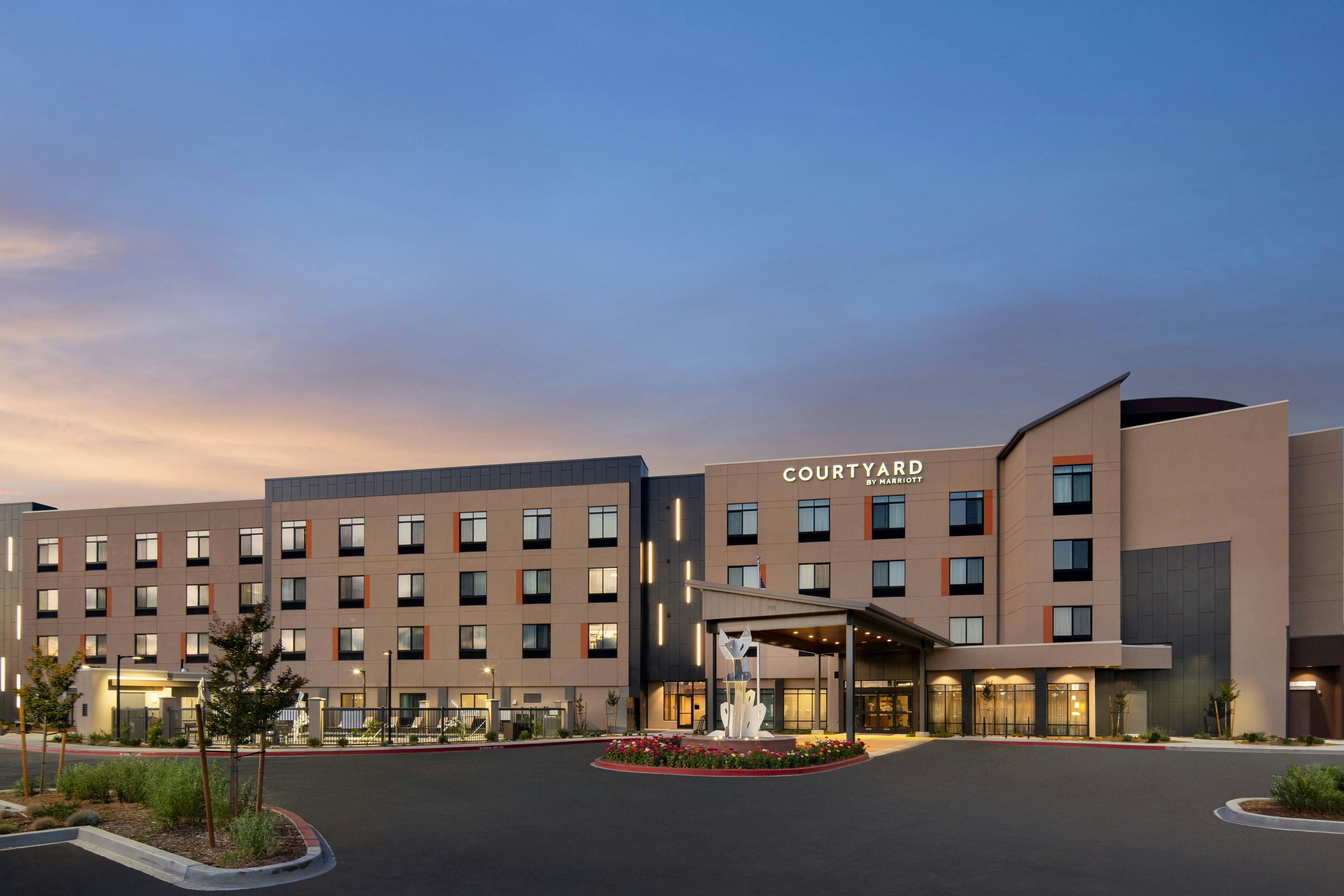 Courtyard by Marriott Petaluma Sonoma County 2/17
