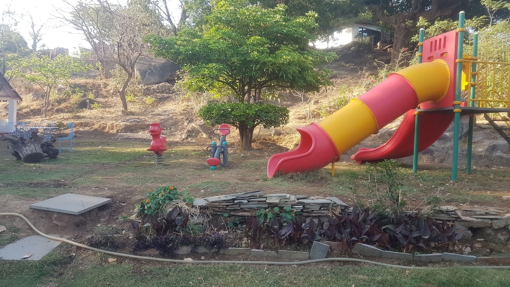 HOTEL RATAN VILLAS 16/32