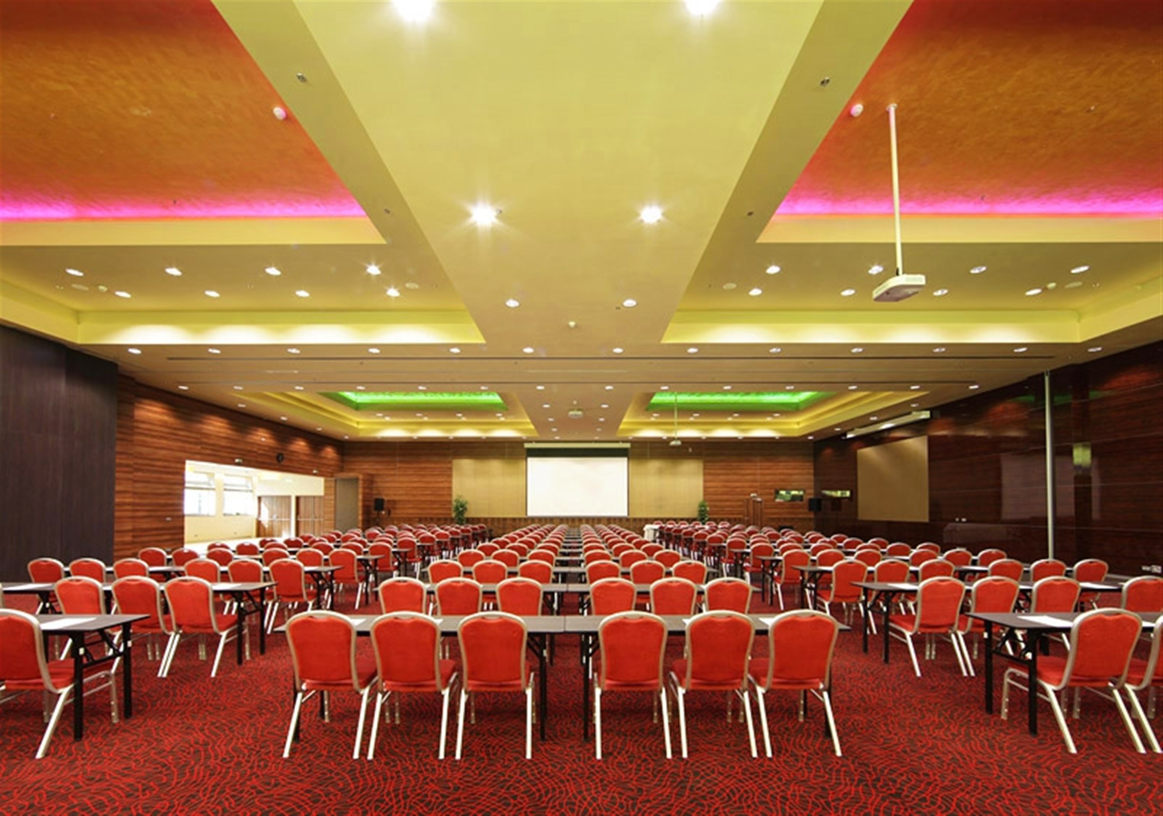 Holiday Inn Trnava 61/66