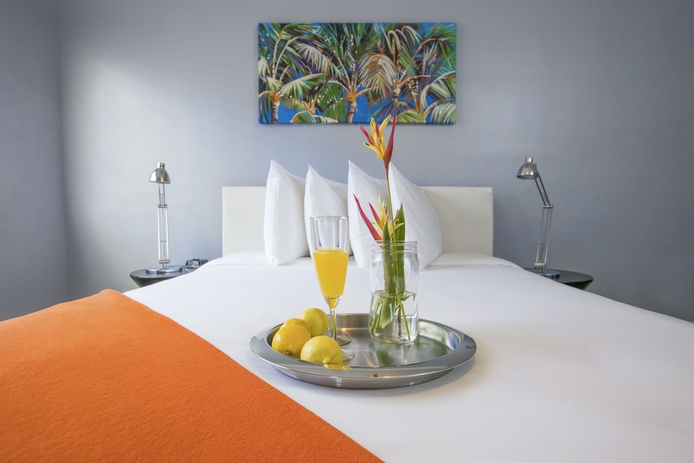 Hollywood Beach Suites Hostel Hotel 28/75
