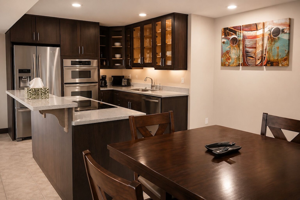 Homestead Inn & Suites 25/44