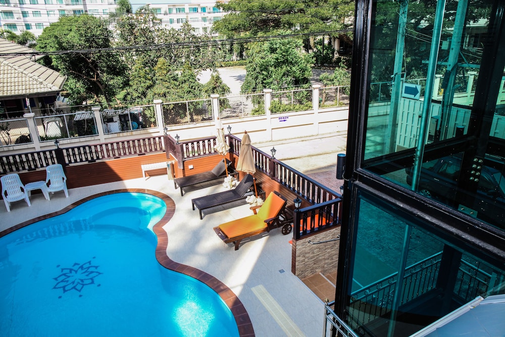 Hua Hin White Villa 6/68