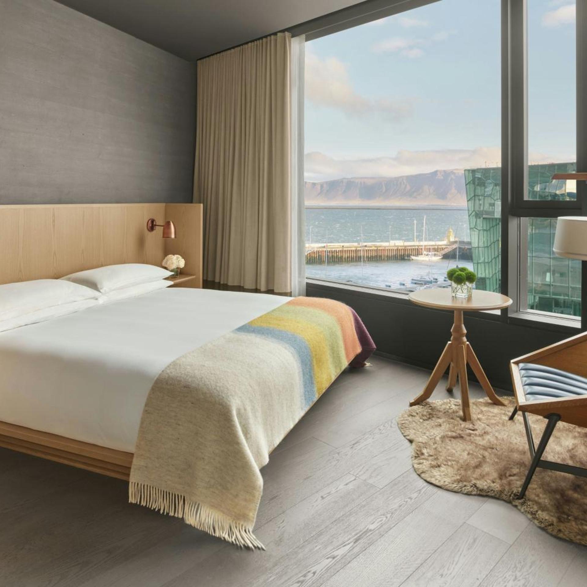 1 Bedroom, Deluxe, Suite, King Bed, Harbour View