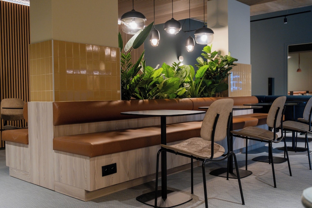 restaurant cafeteria