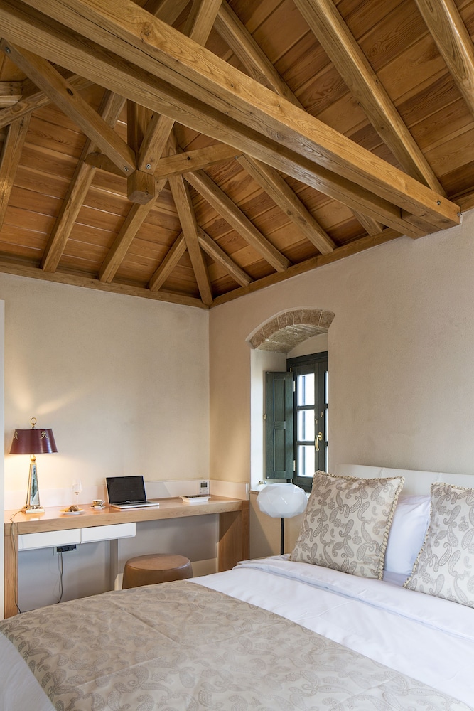 Moni Emvasis Luxury Suites 47/70