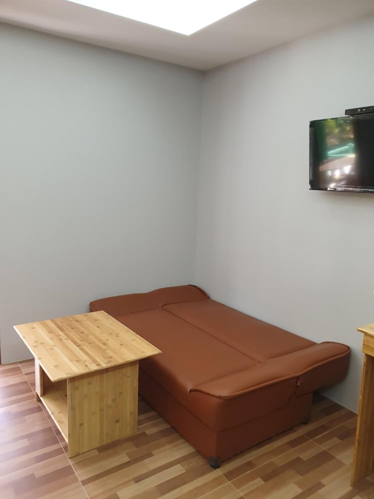 The Royal Bamboo Lodge 30/50