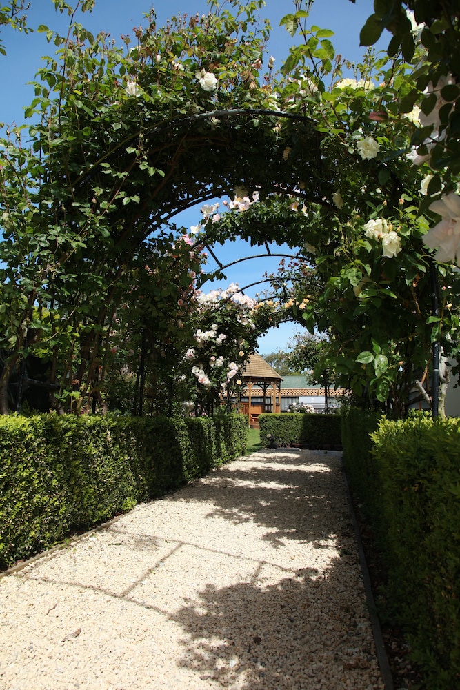 The Lilac Rose Boutique Bed and Breakfast 44/48