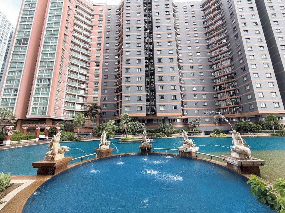 The Narathiwas Hotel and Residence Sathorn Bangkok 5/63