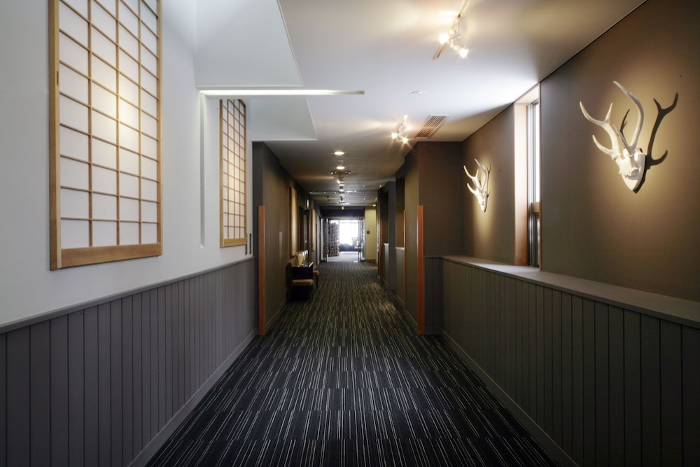 The Ridge Hotel & Apartments 6/50