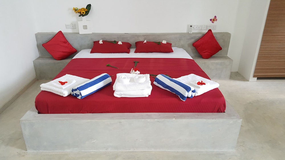 DELUXE, DOUBLE BED, BEACH FRONT, TERRACE