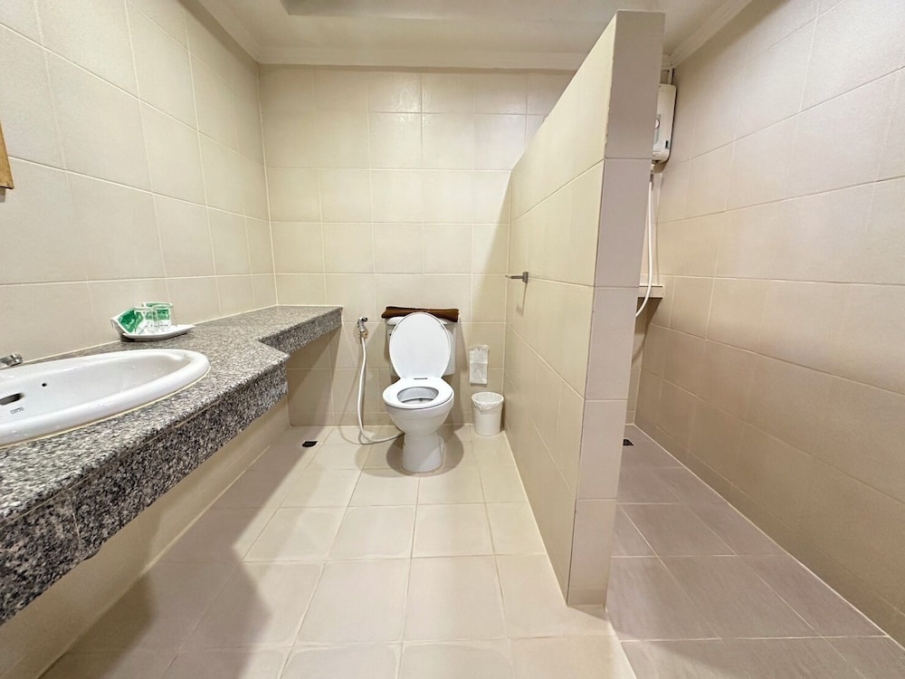 Rattana View Hotel 44/50