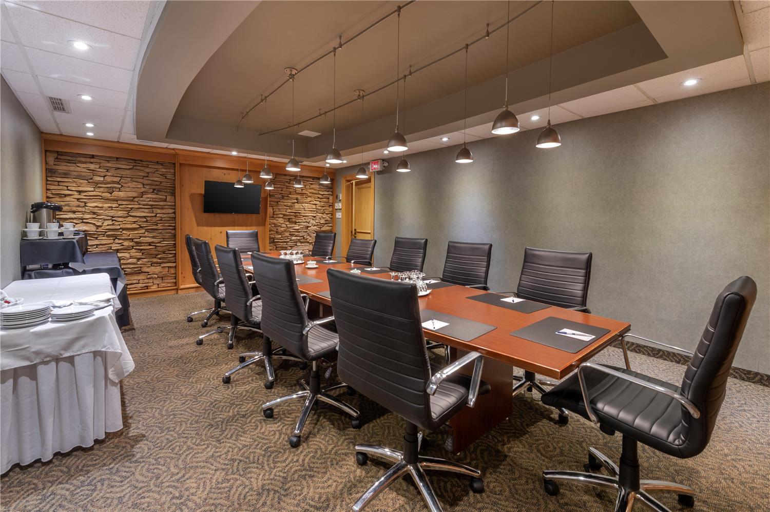 Best Western Parkway Inn Conference Centre 45/49