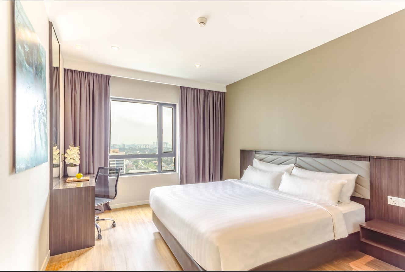 1 BEDROOM, EXECUTIVE, SUITE, KING BED