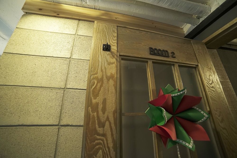 That House - Hostel 10/57