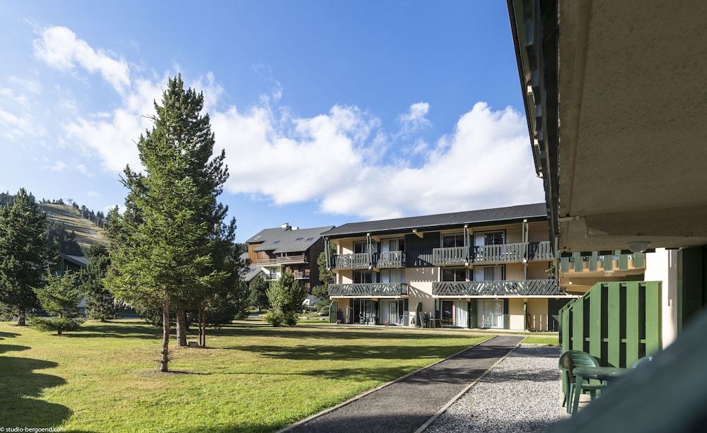 RESIDENCE PIERRE AND VACANCES LE SEQUOIA 37/43