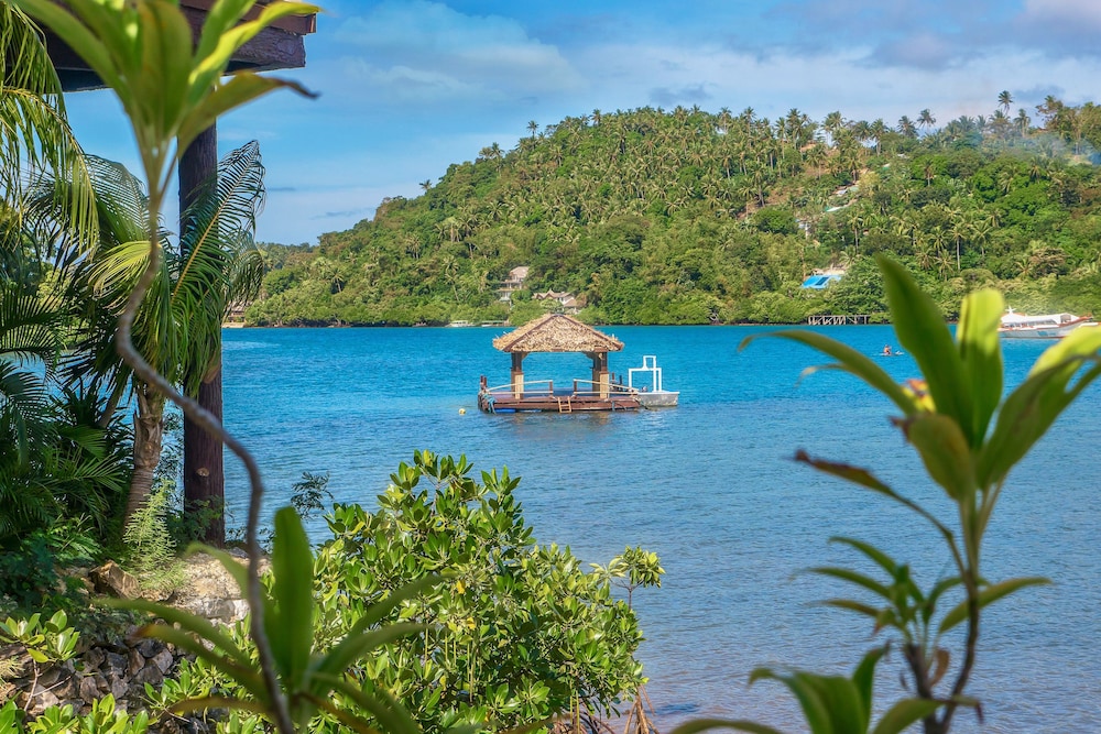 Edgewater Dive & Spa Resort 57/73